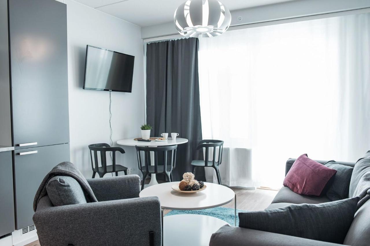 Forenom Serviced Apartments Vantaa Neilikkatie Esterno foto